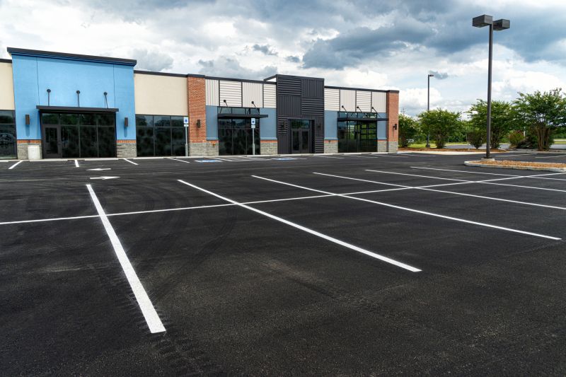 Asphalt Parking Lot Sealing in Tampa, FL
